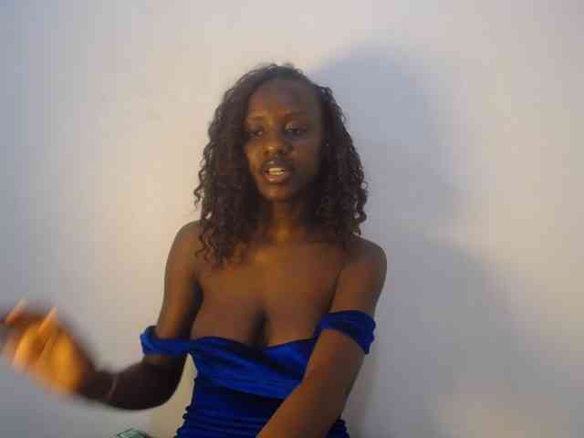 Cherrydoll8 webcam