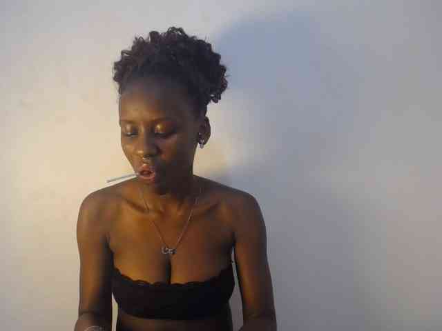 Cherrydoll8 webcam