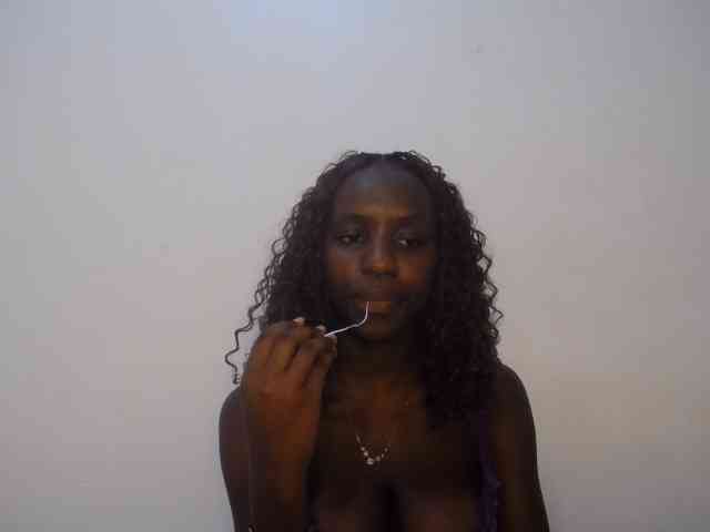 Cherrydoll8 webcam