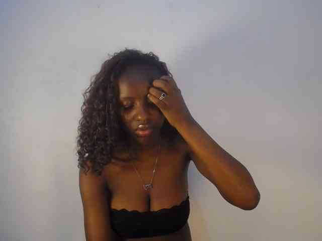 Cherrydoll8 webcam