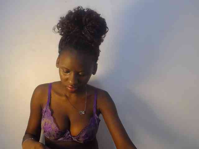 Cherrydoll8 webcam