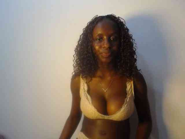 Cherrydoll8 webcam
