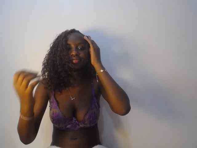 Cherrydoll8 webcam