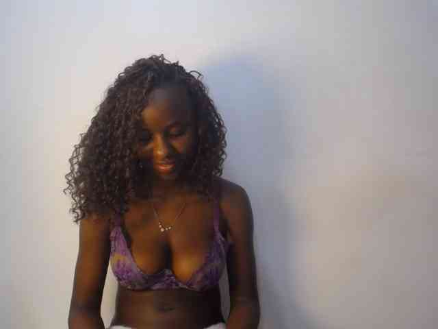 Cherrydoll8 webcam