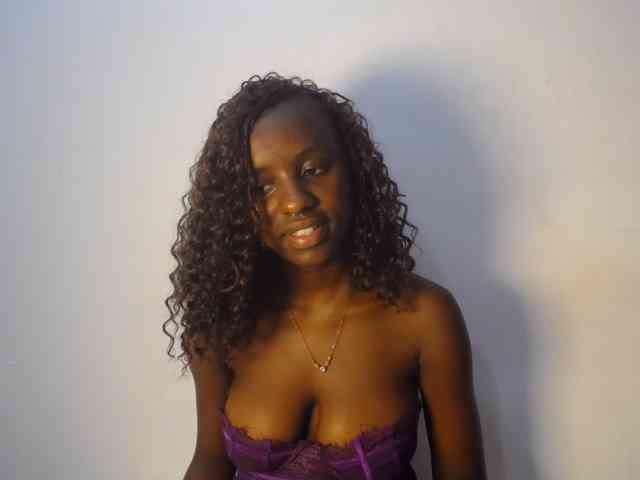 Cherrydoll8 webcam