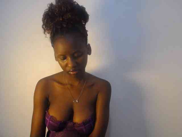Cherrydoll8 webcam