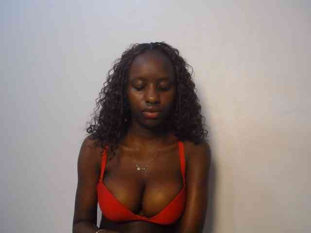 Cherrydoll8 webcam