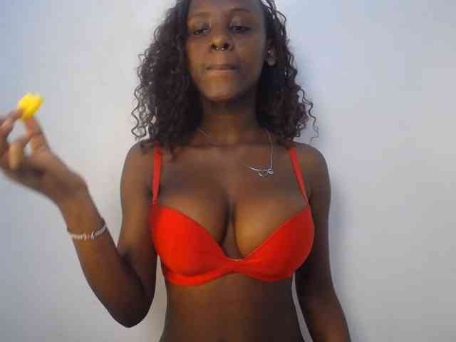 Cherrydoll8 webcam