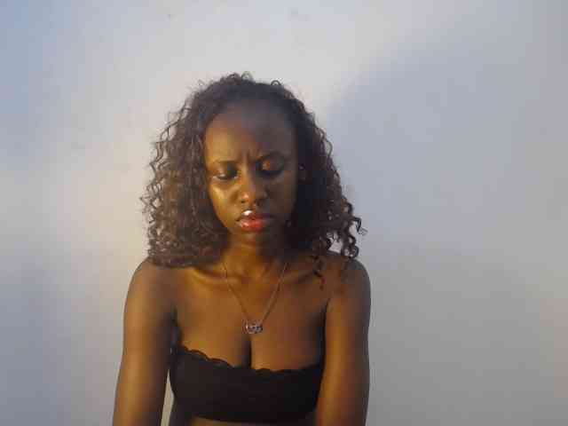 Cherrydoll8 webcam