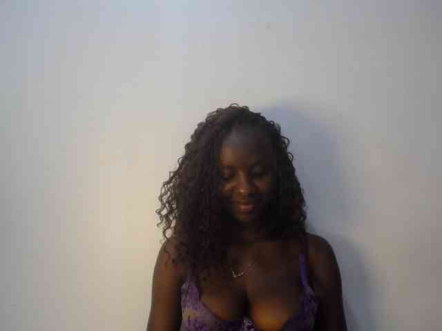 Cherrydoll8 webcam