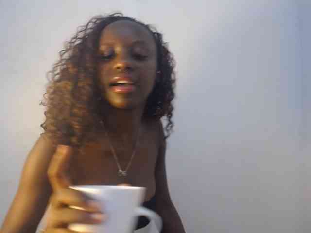 Cherrydoll8 webcam
