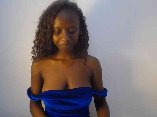Cherrydoll8 webcam
