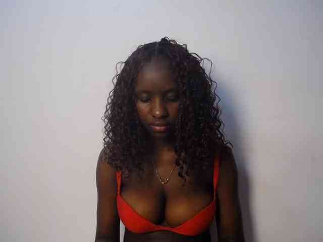 Cherrydoll8 webcam