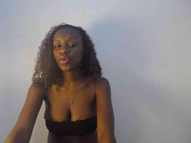 Cherrydoll8 webcam