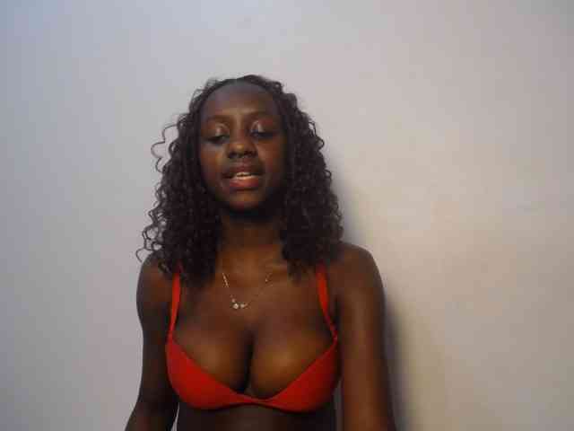 Cherrydoll8 webcam