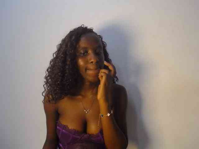 Cherrydoll8 webcam