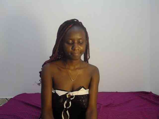 Cherrydoll8 webcam