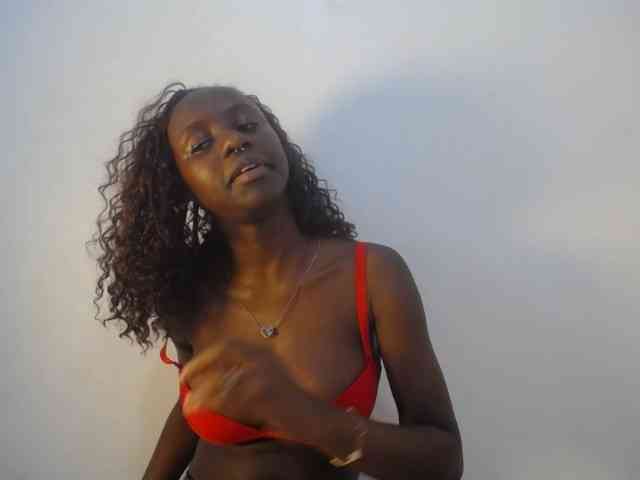 Cherrydoll8 webcam