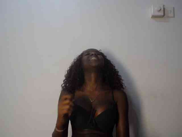 Cherrydoll8 webcam
