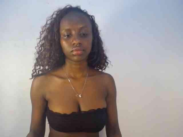 Cherrydoll8 webcam