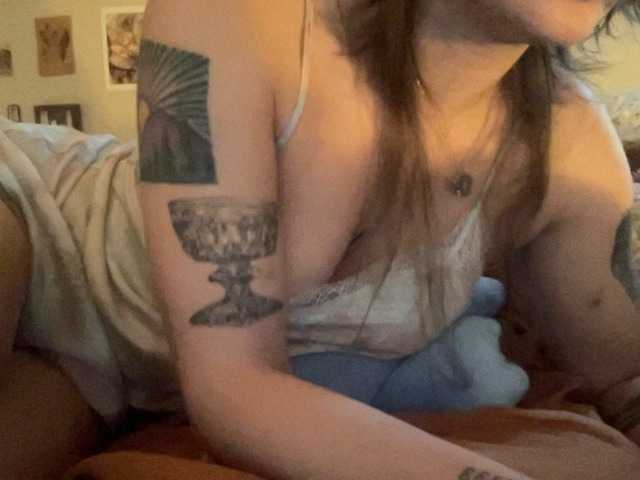 monaroeee live cam on BongaCams