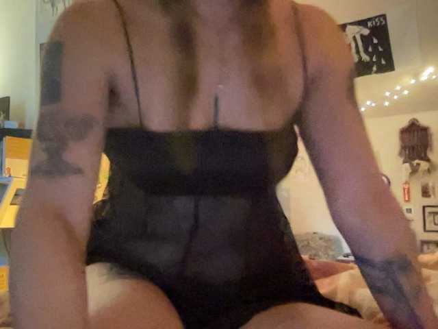 monaroeee live cam on BongaCams