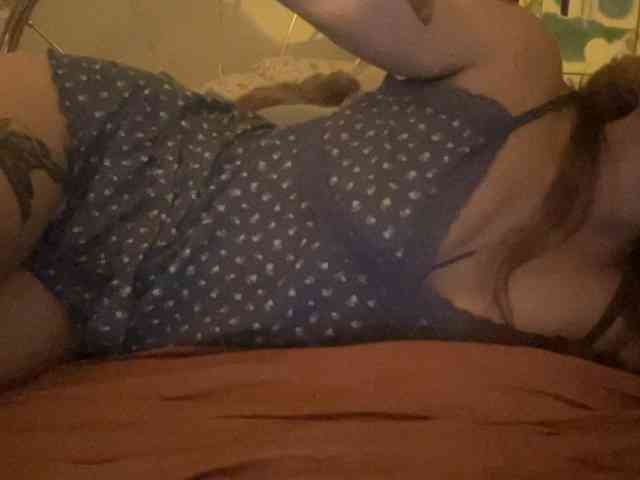 monaroeee webcam