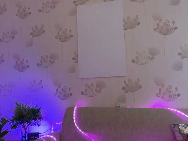 LizaSlowly live cam on BongaCams