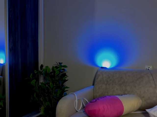 Lizaslowly live cam