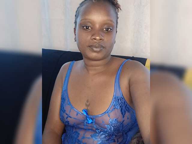 Cutesilence live cam on BongaCams