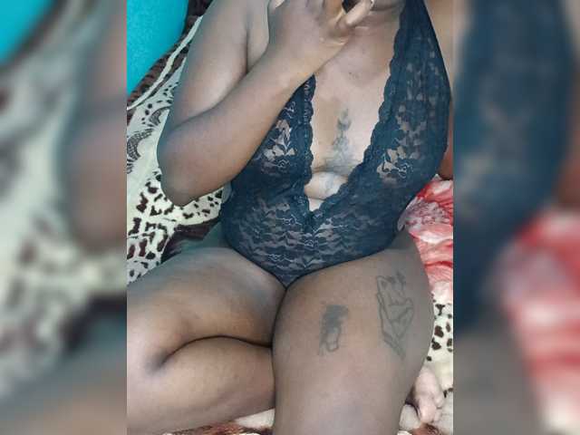 Cutesilence live cam on BongaCams
