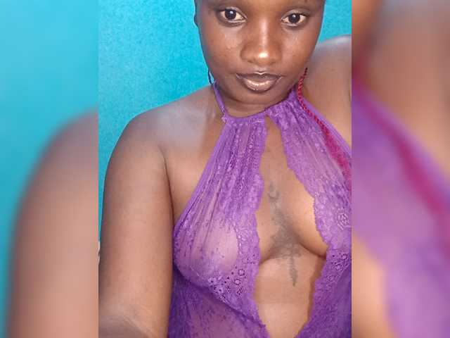 Cutesilence live cam on BongaCams