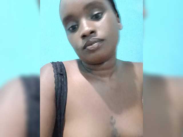 Cutesilence live cam on BongaCams