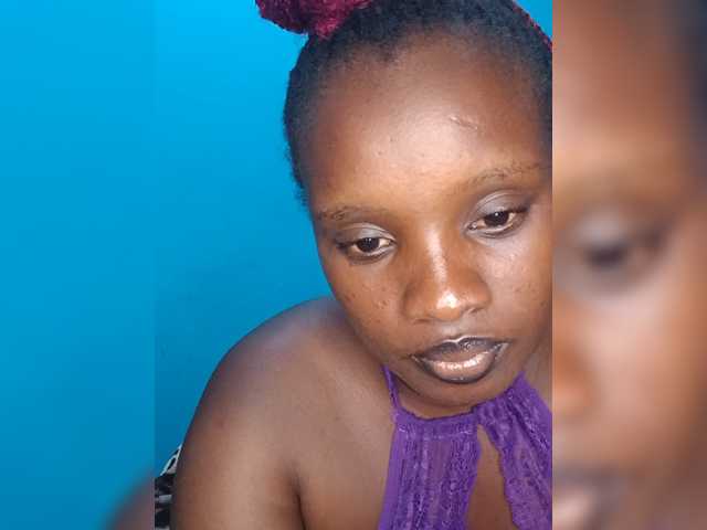 Cutesilence live cam on BongaCams