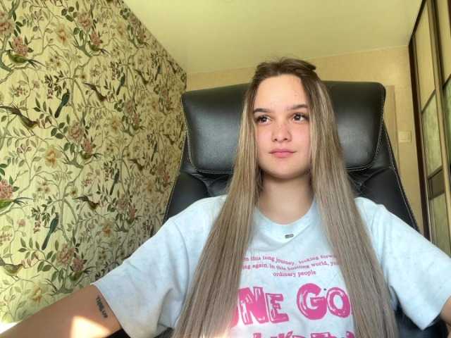 AnnaHoupt live cam on BongaCams