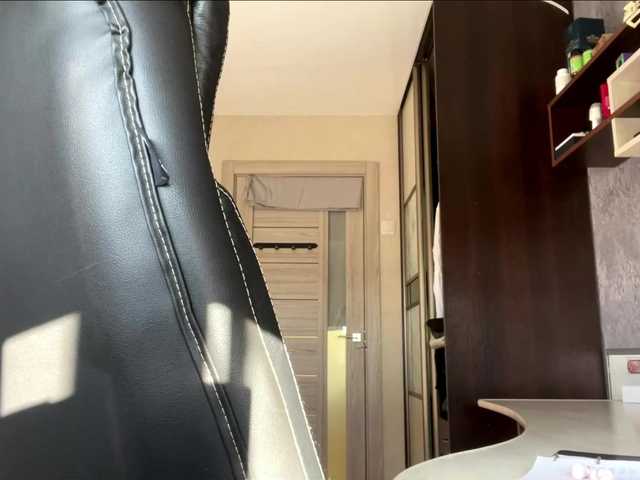 AnnaHoupt live cam on BongaCams