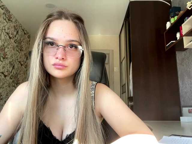 AnnaHoupt