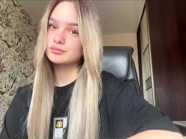 AnnaHoupt live cam on BongaCams