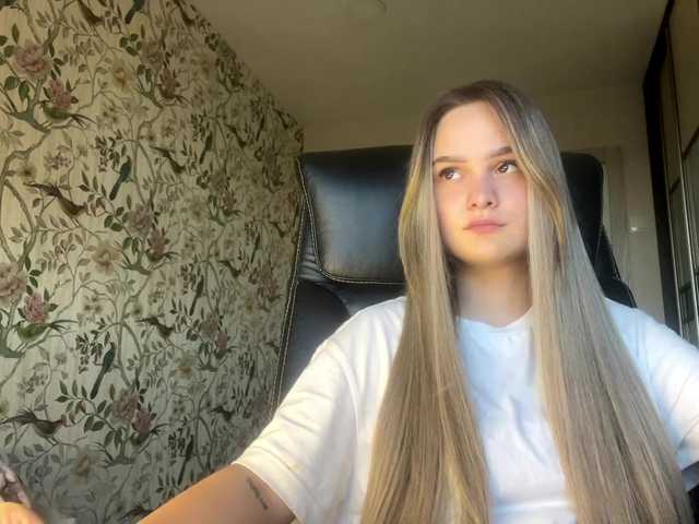 AnnaHoupt live cam on BongaCams
