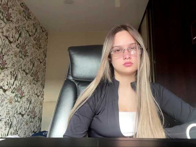 AnnaHoupt live cam on BongaCams