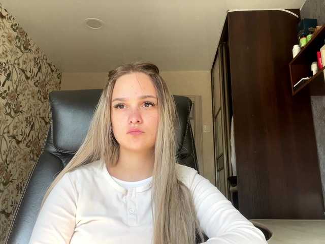 AnnaHoupt live cam on BongaCams