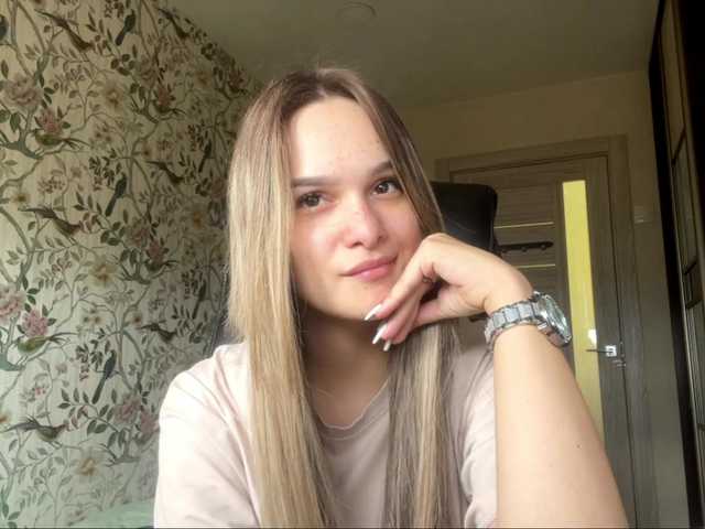 AnnaHoupt live cam on BongaCams