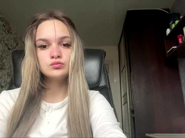AnnaHoupt live cam on BongaCams