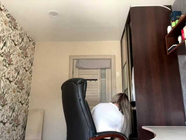 AnnaHoupt live cam on BongaCams