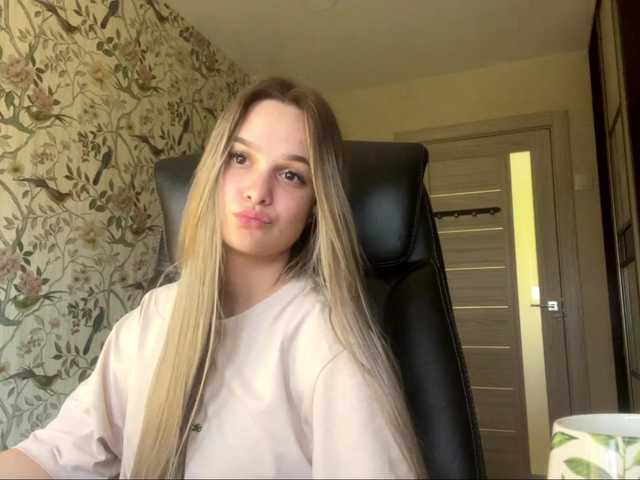 AnnaHoupt live cam on BongaCams