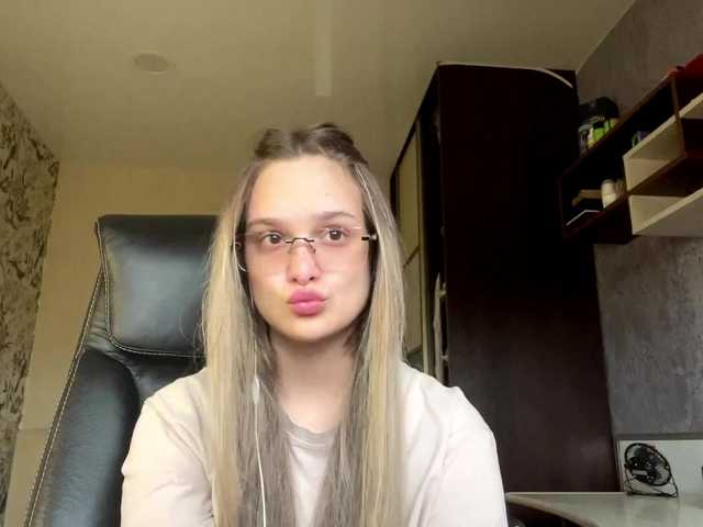 AnnaHoupt