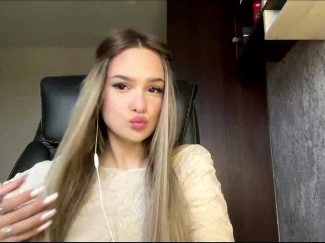 AnnaHoupt