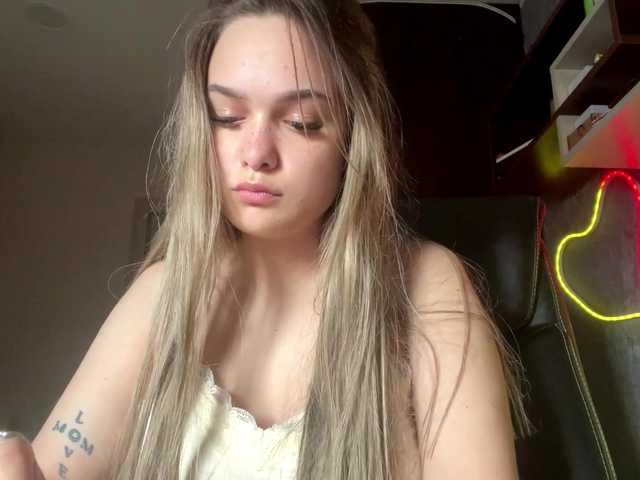 AnnaHoupt live cam on BongaCams