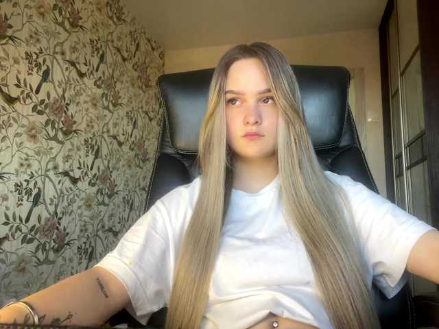 AnnaHoupt live cam on BongaCams