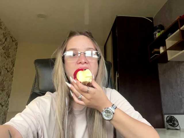 AnnaHoupt